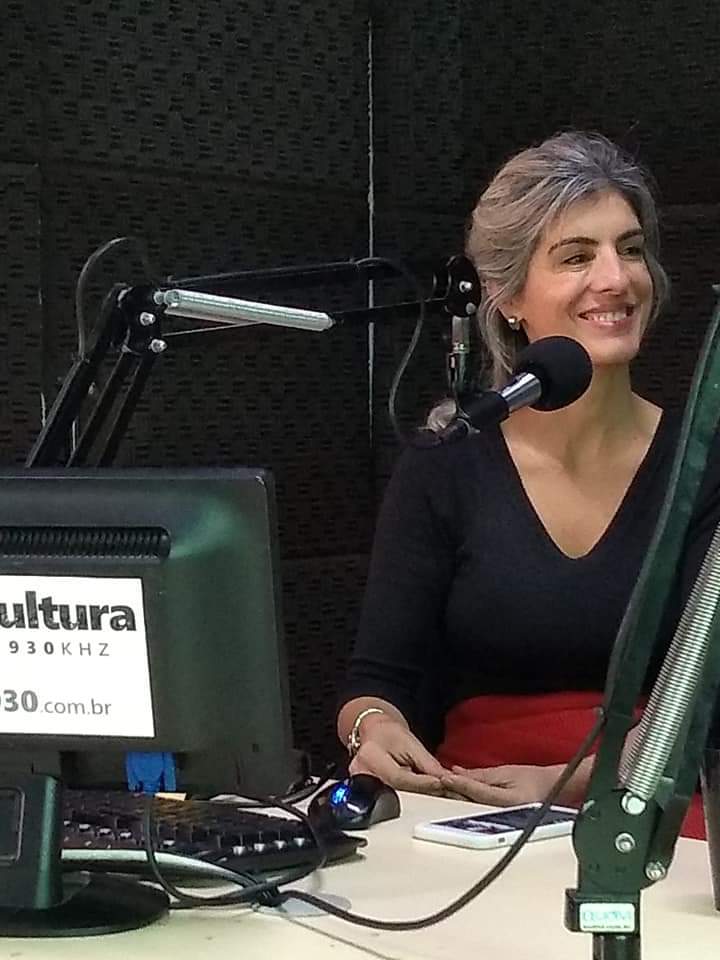 Rádio Cultura de Curitiba – Programa Cultura Revista Entrevista com Carla Regina Françoia