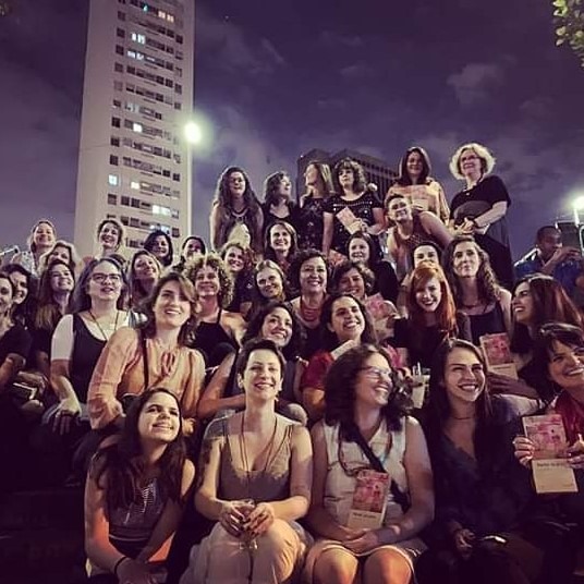 Leia mais sobre o artigo Lançamento do livro Perché mi Piace: a vida com elas